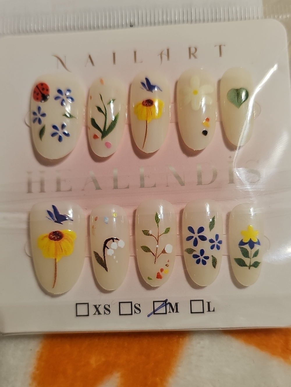 NAILA Cream Floral & Heart Press-On Nails with Multicolor Accents